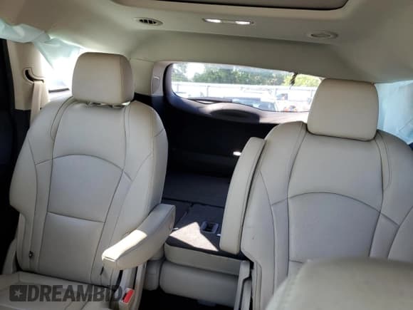 ✅ 2019 Buick Enclave Premium • VIN: 5GAERCKW8KJ103423 • Lot: 69074895. Wystawiony na Copart z przebiegiem 62 395 mil. Bezpłatny archiwum sprzedaży aukcyjnych z USA i szczegółowy raport historii pojazdu na DreamBid. Zdjęcie 10.