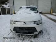 ✅ 2015 Mitsubishi Outlander GT • VIN: JA4JZ4AX3FZ005575 • Lot: 41771955. Listed on Copart with 145,852 mi. Free auction sales archive from the USA and detailed vehicle history report at DreamBid. Image 12.