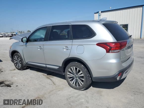 ✅ 2020 Mitsubishi Outlander ES • VIN: JA4AZ3A34LZ026860 • Лот: 85003215. Опубликован ранее на Copart с пробегом 105 045 миль. Бесплатный доступ к архиву аукционных продаж из США и подробный отчёт об истории автомобиля на DreamBid. Изображение 2.
