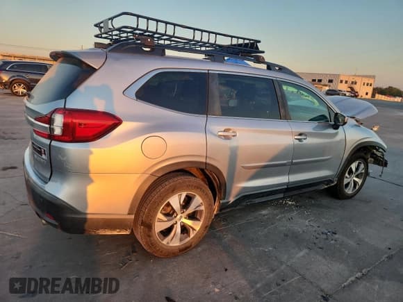 ✅ 2019 Subaru Ascent Premium • VIN: 4S4WMAFD7K3427266 • Lot: 82479385. Wystawiony na Copart z przebiegiem 145 323 mil. Bezpłatny archiwum sprzedaży aukcyjnych z USA i szczegółowy raport historii pojazdu na DreamBid. Zdjęcie 3.