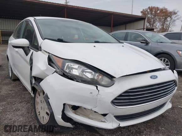 ✅ 2014 Ford Fiesta S • VIN: 3FADP4AJ6EM195558 • Lot: 43778736. Listed on IAAI with 133,561 mi. Free auction sales archive from the USA and detailed vehicle history report at DreamBid. Image 6.