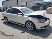 ✅ 2011 Volkswagen Jetta SE • VIN: 3VWDX7AJ9BM353007 • Лот: 52447345. Опубликован ранее на Copart с пробегом 206 029 миль. Бесплатный доступ к архиву аукционных продаж из США и подробный отчёт об истории автомобиля на DreamBid. Изображение 4.