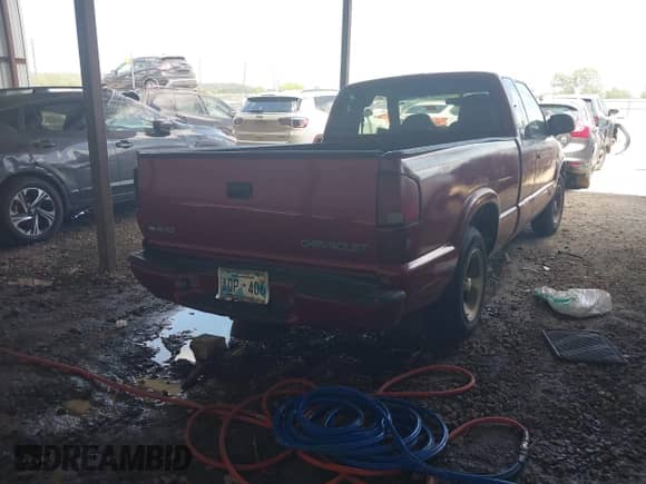 1999 Chevrolet S-10 LS Xtreme с VIN 1GCCS1940X8202979, выставлен на аукционе IAAI как лот 42558017 с пробегом 228 564 миль миль и . История ставок и продаж доступна на DreamBid. Изображение 4.