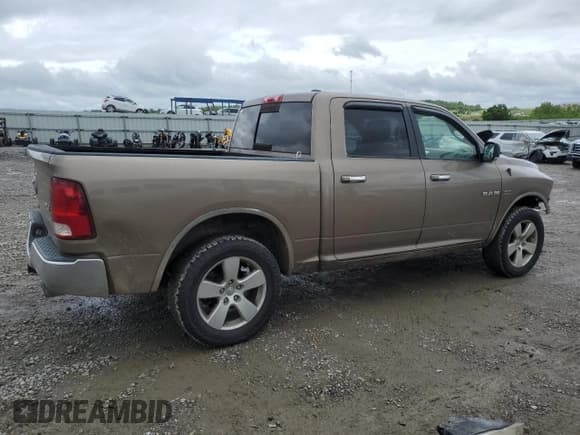 ✅ 2009 Dodge 1500 SLT • VIN: 1D3HV13T09S760034 • Lot: 56742665. Wystawiony na Copart z przebiegiem 201 544 mil. Bezpłatny archiwum sprzedaży aukcyjnych z USA i szczegółowy raport historii pojazdu na DreamBid. Zdjęcie 3.