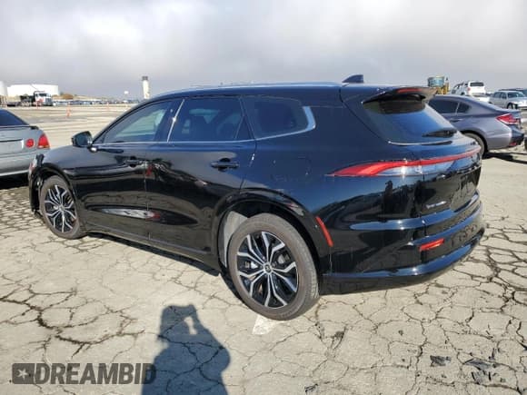 ✅ 2025 Toyota Crown XLE • VIN: JTDACAAJ0S3008450 • Lot: 82568575. Wystawiony na Copart z przebiegiem 53 939 mil. Bezpłatny archiwum sprzedaży aukcyjnych z USA i szczegółowy raport historii pojazdu na DreamBid. Zdjęcie 2.