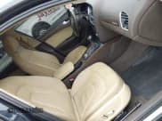 ✅ 2014 Audi A4 Premium • VIN: WAUBFAFL8EA047175 • Lot: 42717002. Wystawiony na IAAI z przebiegiem 184 749 mil. Bezpłatny archiwum sprzedaży aukcyjnych z USA i szczegółowy raport historii pojazdu na DreamBid. Zdjęcie 5.