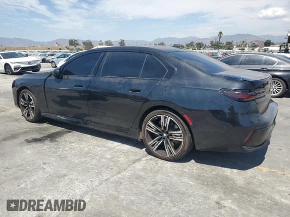 ✅ 2024 BMW i7 eDrive50 • VIN: WBY43EJ04RCR55172 • Lot: 69883755. Listed on Copart with 16,505 mi. Free auction sales archive from the USA and detailed vehicle history report at DreamBid. Image 2.