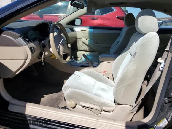 ✅ 2005 Toyota Solara SE • VIN: 4T1CE38P65U526615 • Lot: 68033204. Listed on Copart with 163,511 mi. Free auction sales archive from the USA and detailed vehicle history report at DreamBid. Image 7.