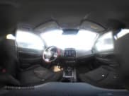 ✅ 2021 Mitsubishi Outlander ES • VIN: JA4APUAU0MU016359 • Lot: 42959153. Wystawiony na IAAI z przebiegiem 100 982 mil. Bezpłatny archiwum sprzedaży aukcyjnych z USA i szczegółowy raport historii pojazdu na DreamBid. Zdjęcie 18.