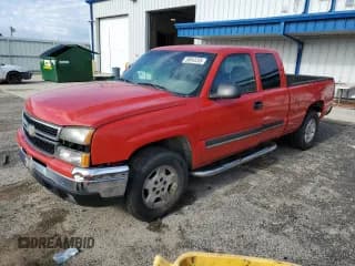 ✅ 2006 Chevrolet Silverado 1500 LT1 • VIN: 1GCEK19B76Z144675 • Lot: 58643205. Wystawiony na Copart z przebiegiem 170 142 mil. Bezpłatny archiwum sprzedaży aukcyjnych z USA i szczegółowy raport historii pojazdu na DreamBid. Zdjęcie 1.