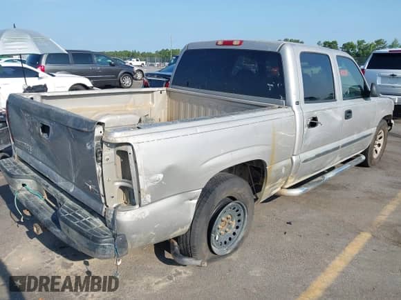 ✅ 2006 GMC Sierra 1500 SLE1 • VIN: 2GTEC13TX61231784 • Lot: 42782323. Listed on IAAI with 294,610 mi. Free auction sales archive from the USA and detailed vehicle history report at DreamBid. Image 4.