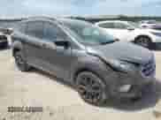2018 Ford Escape SE z VIN 1FMCU9GD6JUD48647, wystawiony jako Copart lot #70868345 z przebiegiem 102 072 mil mil oraz Szkoda całkowita • Salvage title. Historia ofert i sprzedaży dostępna na DreamBid. Obrazek 4.