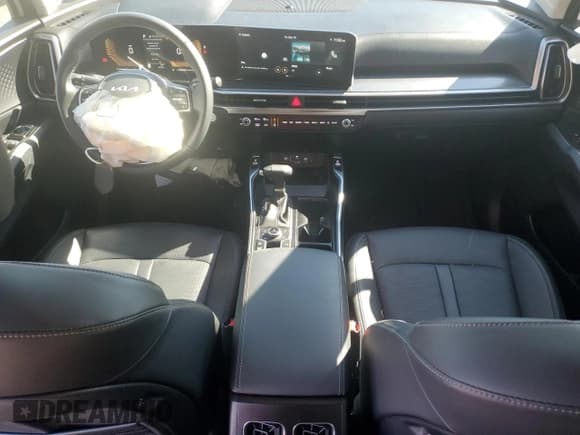 ✅ 2025 Kia Sorento S • VIN: 5XYRLDJC4SG326315 • Lot: 84802545. Wystawiony na Copart z przebiegiem 6 520 mil. Bezpłatny archiwum sprzedaży aukcyjnych z USA i szczegółowy raport historii pojazdu na DreamBid. Zdjęcie 8.