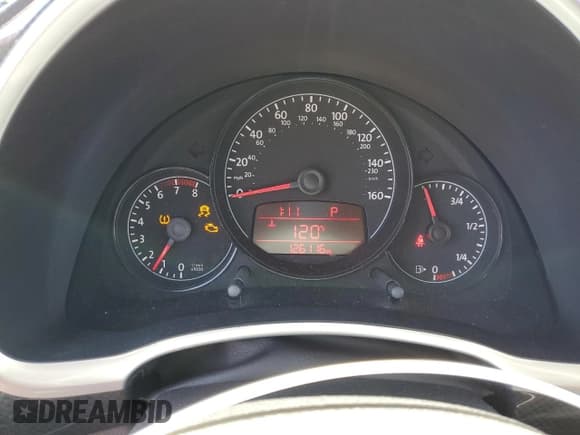 ✅ 2012 Volkswagen Beetle Turbo • VIN: 3VWVA7AT6CM624825 • Lot: 56560985. Listed on Copart with 126,116 mi. Free auction sales archive from the USA and detailed vehicle history report at DreamBid. Image 9.