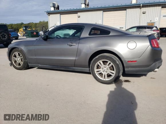✅ 2012 Ford Mustang V6 • VIN: 1ZVBP8AM0C5272847 • Lot: 87098715. Listed on Copart with 144,217 mi. Free auction sales archive from the USA and detailed vehicle history report at DreamBid. Image 2.