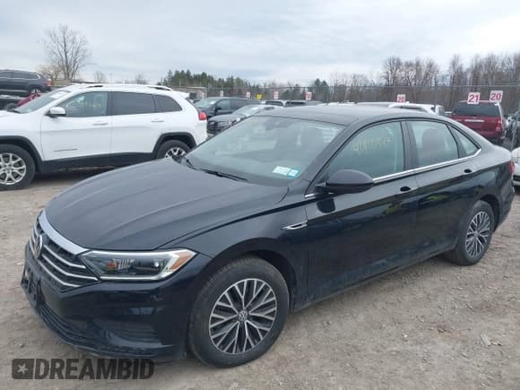 ✅ 2019 Volkswagen Jetta SEL • VIN: 3VWE57BU1KM245385 • Lot: 41910943. Listed on IAAI with 73,572 mi. Free auction sales archive from the USA and detailed vehicle history report at DreamBid. Image 2.