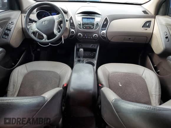 2013 Hyundai Tucson GLS z VIN KM8JU3AC2DU681758, wystawiony jako Copart lot #71302434 z przebiegiem 152 257 mil mil oraz Szkoda całkowita • Salvage title. Historia ofert i sprzedaży dostępna na DreamBid. Obrazek 8.