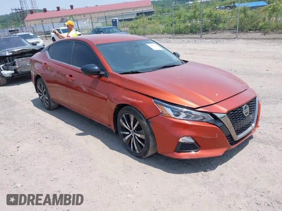 ✅ 2021 Nissan Altima SR • VIN: 1N4BL4CWXMN354467 • Lot: 42418634. Wystawiony na IAAI z przebiegiem 54 823 mil. Bezpłatny archiwum sprzedaży aukcyjnych z USA i szczegółowy raport historii pojazdu na DreamBid. Zdjęcie 1.