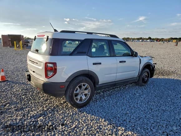 ✅ 2021 Ford Bronco Sport • VIN: 3FMCR9A68MRA35235 • Lot: 93225565. Listed on Copart with 32,331 mi. Free auction sales archive from the USA and detailed vehicle history report at DreamBid. Image 3.