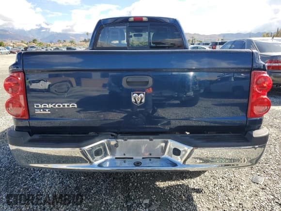 ✅ 2005 Dodge Dakota SLT • VIN: 1D7HE42K05S163047 • Lot: 86184775. Wystawiony na Copart z przebiegiem 193 269 mil. Bezpłatny archiwum sprzedaży aukcyjnych z USA i szczegółowy raport historii pojazdu na DreamBid. Zdjęcie 6.