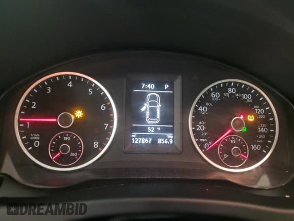 ✅ 2014 Volkswagen Tiguan S • VIN: WVGBV3AX0EW567736 • Лот: 93386955. Опубликован ранее на Copart с пробегом 127 867 миль. Бесплатный доступ к архиву аукционных продаж из США и подробный отчёт об истории автомобиля на DreamBid. Изображение 9.