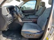 ✅ 2024 Toyota Tundra SR5 • VIN: 5TFLA5DB9RX183762 • Лот: 82275445. Опубликован ранее на Copart с пробегом 45 192 миль. Бесплатный доступ к архиву аукционных продаж из США и подробный отчёт об истории автомобиля на DreamBid. Изображение 7.