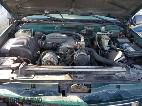 ✅ 1997 GMC Sierra 2500 • VIN: 1GTGC29J0VE541668 • Лот: 43625795. Опубликован ранее на Copart с пробегом 68 131 миль. Бесплатный доступ к архиву аукционных продаж из США и подробный отчёт об истории автомобиля на DreamBid. Изображение 11.