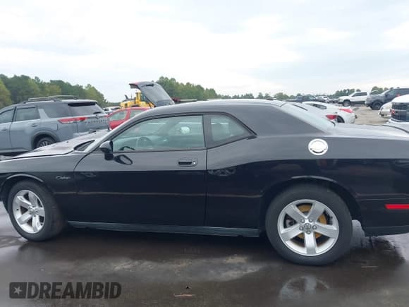 ✅ 2010 Dodge Challenger SE • VIN: 2B3CJ4DV6AH195141 • Лот: 43351591. Опубликован ранее на IAAI с пробегом 164 248 миль. Бесплатный доступ к архиву аукционных продаж из США и подробный отчёт об истории автомобиля на DreamBid. Изображение 14.