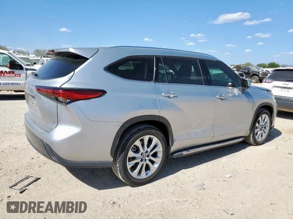 ✅ 2022 Toyota Highlander Limited • VIN: 5TDYZRAH6NS098313 • Лот: 70572945. Опубликован ранее на Copart с пробегом 18 168 миль. Бесплатный доступ к архиву аукционных продаж из США и подробный отчёт об истории автомобиля на DreamBid. Изображение 3.