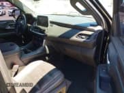 ✅ 2021 Chevrolet Suburban LT • VIN: 1GNSKCKD9MR263360 • Lot: 42205517. Wystawiony na IAAI z przebiegiem 127 733 mil. Bezpłatny archiwum sprzedaży aukcyjnych z USA i szczegółowy raport historii pojazdu na DreamBid. Zdjęcie 5.