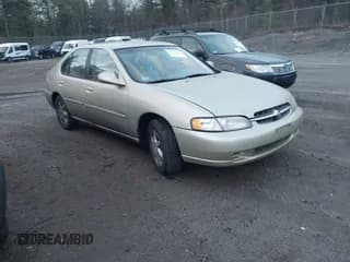 ✅ 1998 Nissan Altima XE • VIN: 1N4DL01D3WC224337 • Лот: 43787343. Опубликован ранее на IAAI с пробегом 82 470 миль. Бесплатный доступ к архиву аукционных продаж из США и подробный отчёт об истории автомобиля на DreamBid. Изображение 1.
