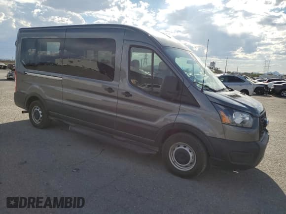 ✅ 2024 Ford Transit Passenger XL • VIN: 1FBAX2C84RKB38434 • Lot: 72059625. Listed on Copart with 11,115 mi. Free auction sales archive from the USA and detailed vehicle history report at DreamBid. Image 4.