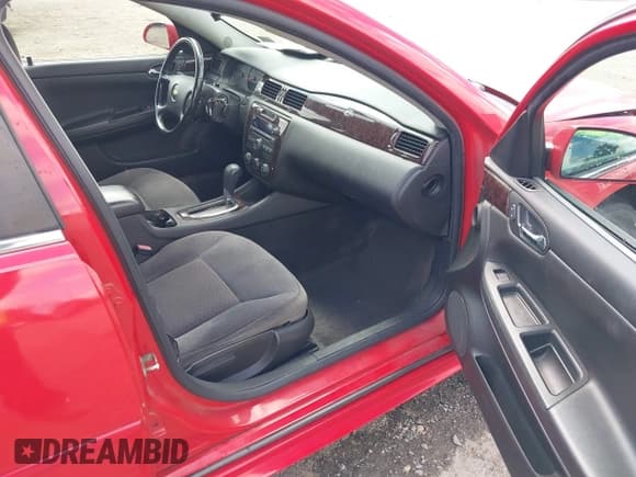 ✅ 2013 Chevrolet Impala LS • VIN: 2G1WF5E38D1150420 • Лот: 42931166. Опубликован ранее на IAAI с пробегом 185 801 миль. Бесплатный доступ к архиву аукционных продаж из США и подробный отчёт об истории автомобиля на DreamBid. Изображение 5.