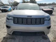 ✅ 2019 Jeep Grand Cherokee Altitude • VIN: 1C4RJFAG6KC802377 • Lot: 82754715. Wystawiony na Copart z przebiegiem 75 974 mil. Bezpłatny archiwum sprzedaży aukcyjnych z USA i szczegółowy raport historii pojazdu na DreamBid. Zdjęcie 5.