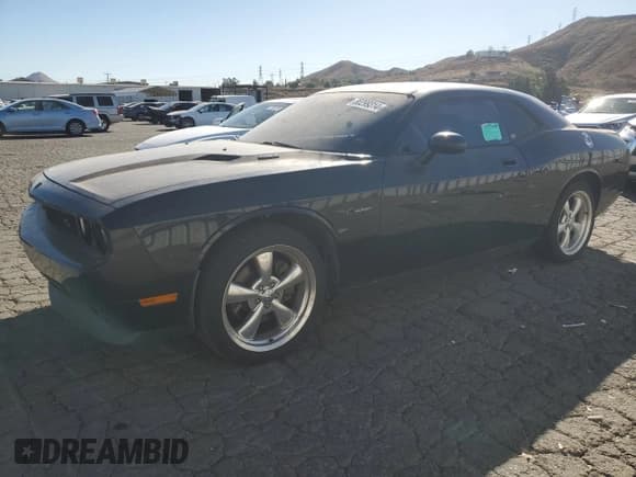 ✅ 2010 Dodge Challenger R/T Classic • VIN: 2B3CJ5DT7AH280929 • Lot: 80299314. Wystawiony na Copart z przebiegiem 128 626 mil. Bezpłatny archiwum sprzedaży aukcyjnych z USA i szczegółowy raport historii pojazdu na DreamBid. Zdjęcie 1.