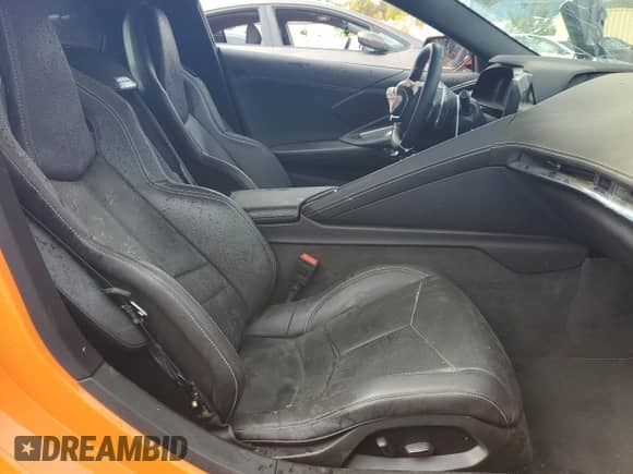 2023 Chevrolet Corvette 1LT z VIN 1G1YA2D44P5142284, wystawiony jako Copart lot #75808074 z przebiegiem 15 593 mil mil oraz Szkoda całkowita • Salvage title. Historia ofert i sprzedaży dostępna na DreamBid. Obrazek 11.