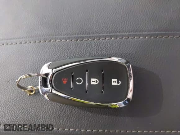 ✅ 2020 Chevrolet Traverse LT Cloth • VIN: 1GNERGKW0LJ132610 • Lot: 41971611. Listed on IAAI with 80,706 mi. Free auction sales archive from the USA and detailed vehicle history report at DreamBid. Image 11.