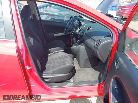 ✅ 2013 Mazda 2 Touring • VIN: JM1DE1LY8D0160496 • Лот: 42955291. Опубликован ранее на IAAI с пробегом 169 015 миль. Бесплатный доступ к архиву аукционных продаж из США и подробный отчёт об истории автомобиля на DreamBid. Изображение 5.