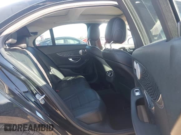 ✅ 2016 Mercedes-Benz C 300 • VIN: 55SWF4JB4GU112181 • Lot: 43660331. Listed on IAAI with 151,384 mi. Free auction sales archive from the USA and detailed vehicle history report at DreamBid. Image 8.