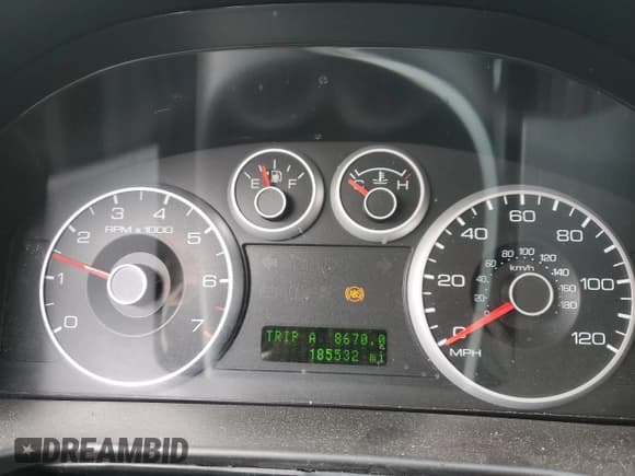 ✅ 2007 Ford Fusion SE • VIN: 3FAHP01177R248056 • Lot: 45878045. Wystawiony na Copart z przebiegiem 185 532 mil. Bezpłatny archiwum sprzedaży aukcyjnych z USA i szczegółowy raport historii pojazdu na DreamBid. Zdjęcie 9.