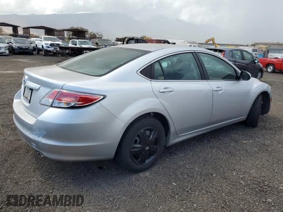 ✅ 2011 Mazda 6 i Sport • VIN: 1YVHZ8BH8B5M20261 • Lot: 84264095. Listed on Copart with 174,276 mi. Free auction sales archive from the USA and detailed vehicle history report at DreamBid. Image 3.