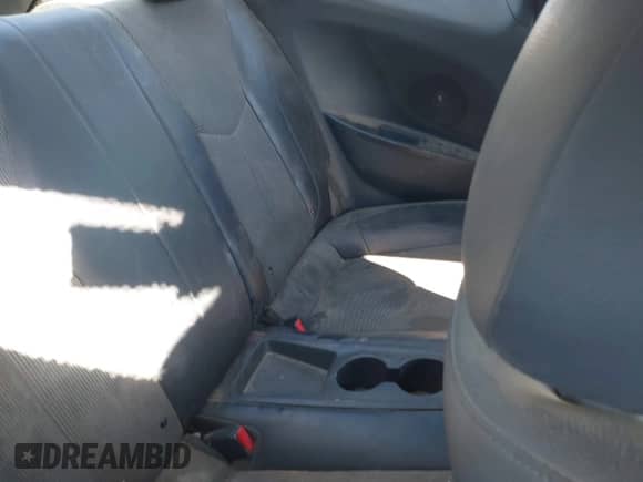 2013 Hyundai Veloster w/Black Int с VIN KMHTC6AD8DU152790, выставлен на аукционе IAAI как лот 43611817 с пробегом 205 910 миль миль и . История ставок и продаж доступна на DreamBid. Изображение 8.