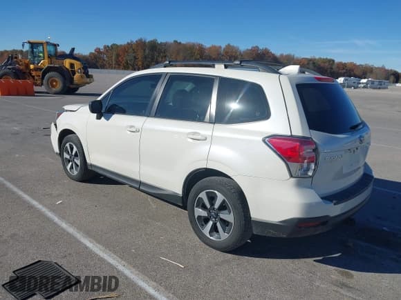 ✅ 2018 Subaru Forester • VIN: JF2SJABC7JH543921 • Lot: 43634385. Listed on IAAI with 100,699 mi. Free auction sales archive from the USA and detailed vehicle history report at DreamBid. Image 3.