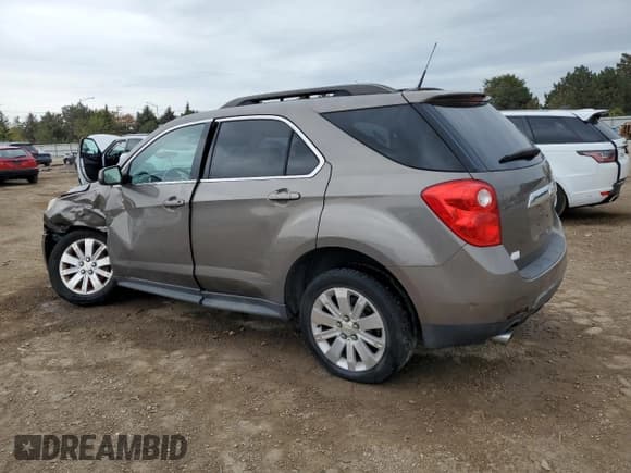 ✅ 2010 Chevrolet Equinox 2LT • VIN: 2CNFLPEY0A6283433 • Лот: 85139555. Опубликован ранее на Copart с пробегом 116 954 миль. Бесплатный доступ к архиву аукционных продаж из США и подробный отчёт об истории автомобиля на DreamBid. Изображение 2.
