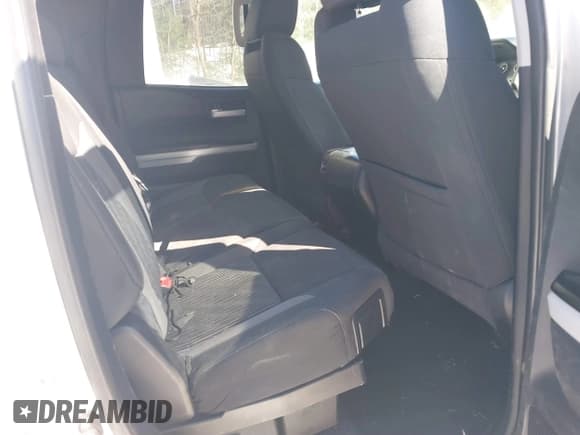 ✅ 2015 Toyota Tundra SR • VIN: 5TFUY5F14FX485993 • Lot: 41599461. Listed on IAAI with 197,547 mi. Free auction sales archive from the USA and detailed vehicle history report at DreamBid. Image 8.