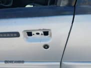 ✅ 2001 Ford Explorer Sport Trac • VIN: 1FMZU77E41UC02724 • Lot: 42462705. Wystawiony na IAAI z przebiegiem 205 638 mil. Bezpłatny archiwum sprzedaży aukcyjnych z USA i szczegółowy raport historii pojazdu na DreamBid. Zdjęcie 6.