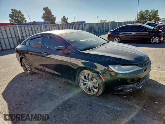 ✅ 2016 Chrysler 200 S • VIN: 1C3CCCBBXGN174700 • Lot: 82754515. Wystawiony na Copart z przebiegiem 161 533 mil. Bezpłatny archiwum sprzedaży aukcyjnych z USA i szczegółowy raport historii pojazdu na DreamBid. Zdjęcie 4.