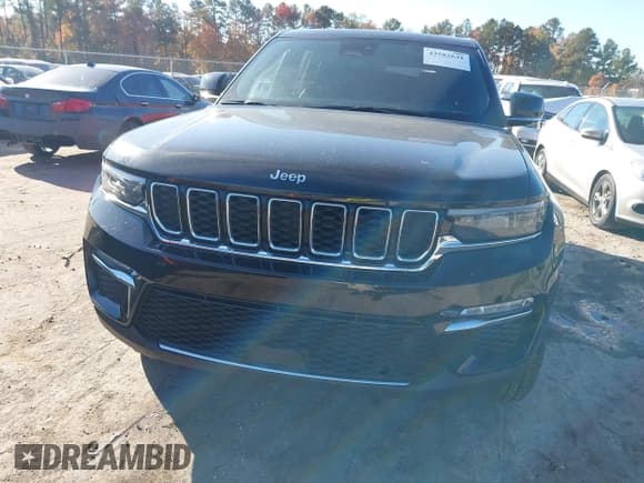 ✅ 2024 Jeep Grand Cherokee • VIN: 1C4RJYB66RC120630 • Lot: 43582631. Listed on IAAI with 44,454 mi. Free auction sales archive from the USA and detailed vehicle history report at DreamBid. Image 6.