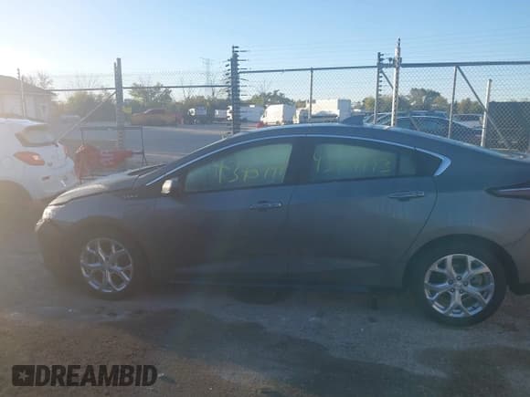 ✅ 2017 Chevrolet Volt Premier • VIN: 1G1RB6S51HU149494 • Lot: 43407493. Listed on IAAI with 80,157 mi. Free auction sales archive from the USA and detailed vehicle history report at DreamBid. Image 14.