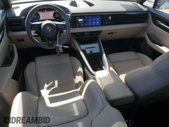 ✅ 2024 Porsche Macan • VIN: WP1AA2XA4RL001316 • Лот: 58799485. Опубликован ранее на Copart с пробегом 15 530 миль. Бесплатный доступ к архиву аукционных продаж из США и подробный отчёт об истории автомобиля на DreamBid. Изображение 8.